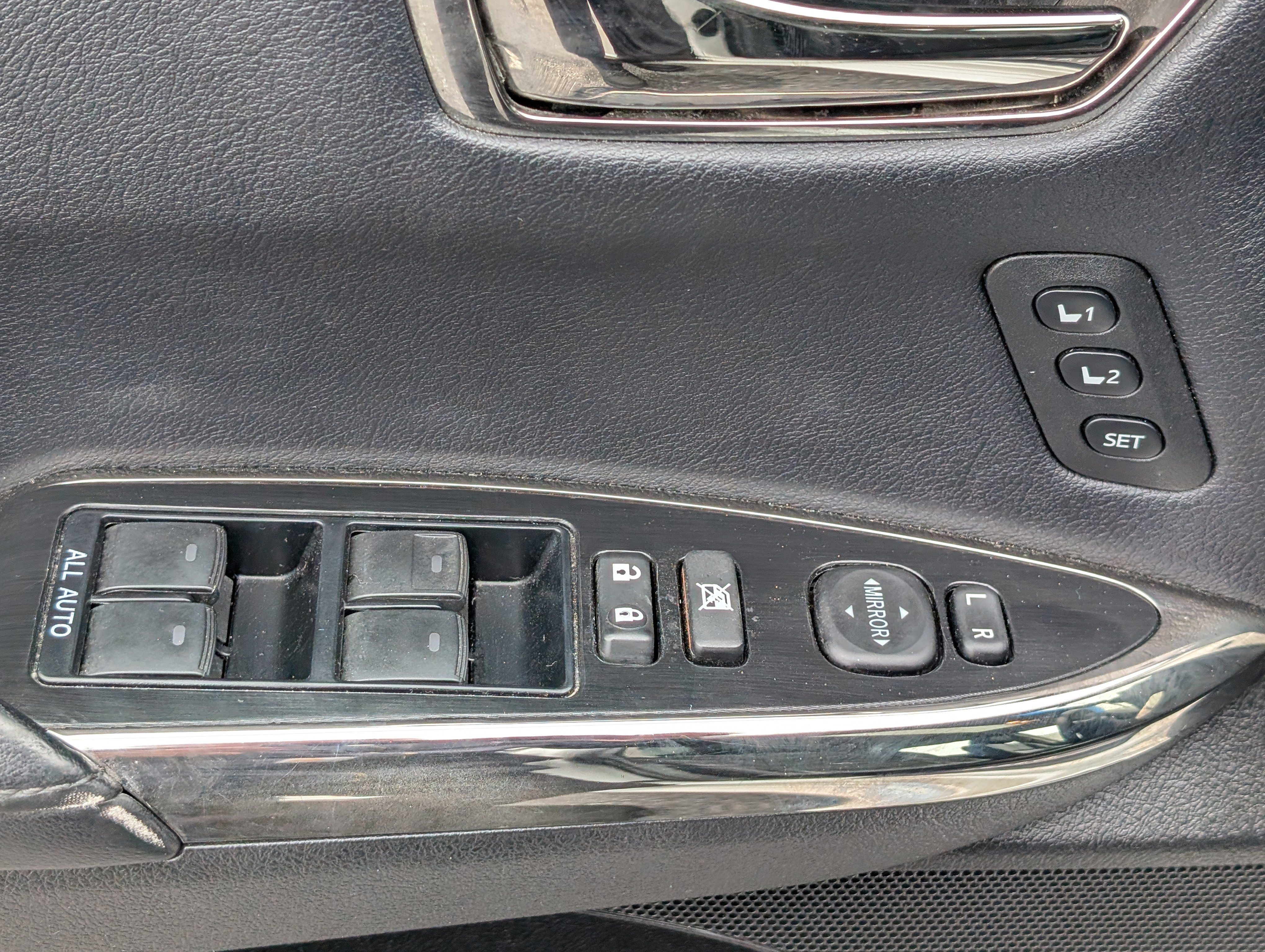 Used 2016 Toyota Avalon Limited w/ Toyota Safety Sense Package image 20