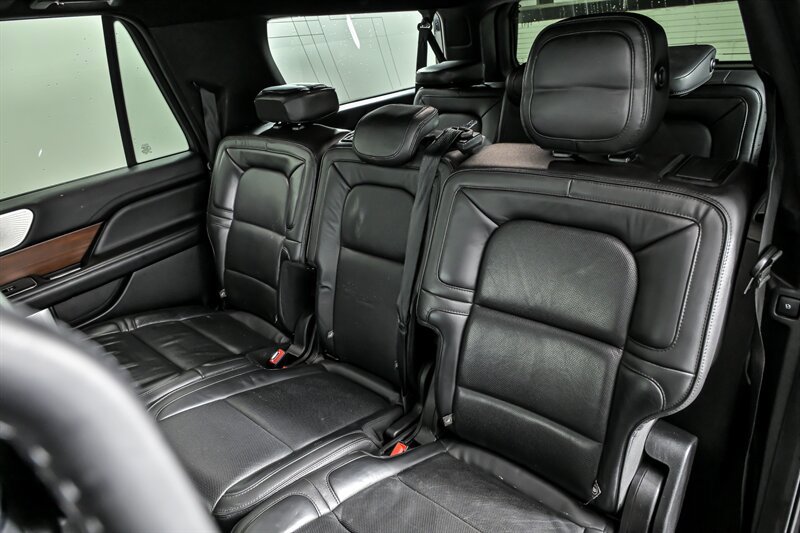 Used 2018 Lincoln Navigator L Reserve w/ Technology Package AWD/4WD image 19