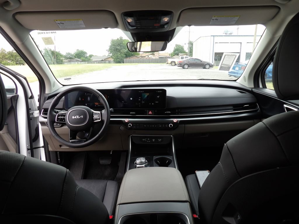 Used 2026 Kia Carnival LXS FWD image 27