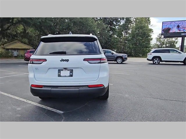 New 2025 Jeep Grand Cherokee L Altitude image 30