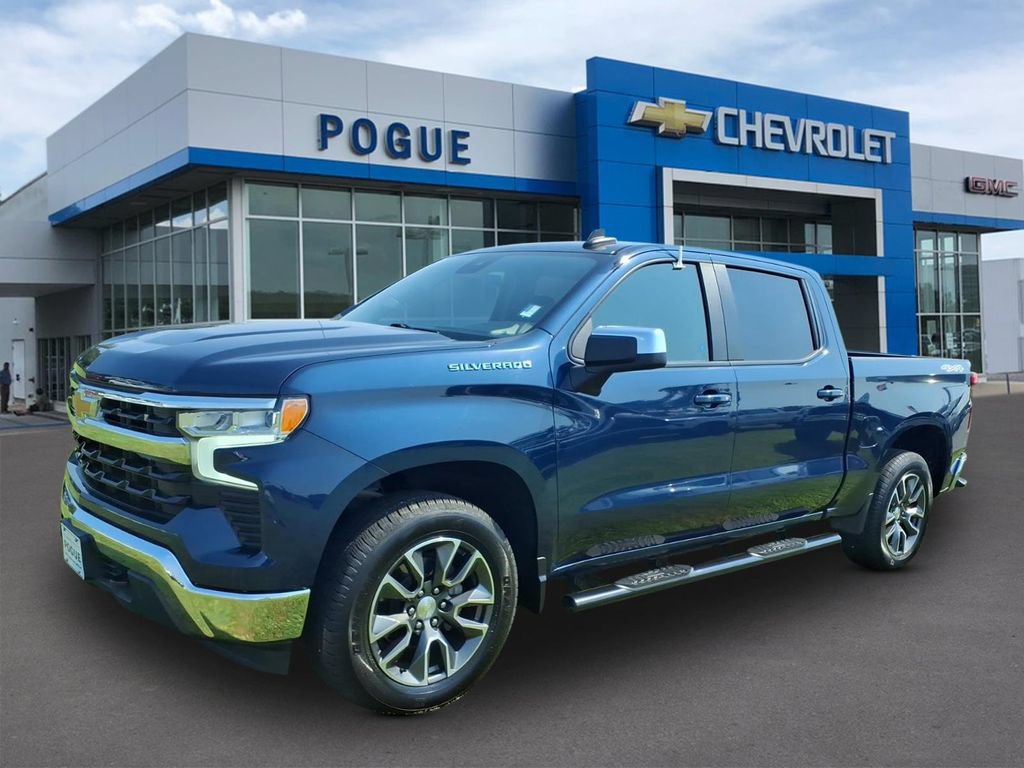 Used 2022 Chevrolet Silverado 1500 LT AWD/4WD image 4