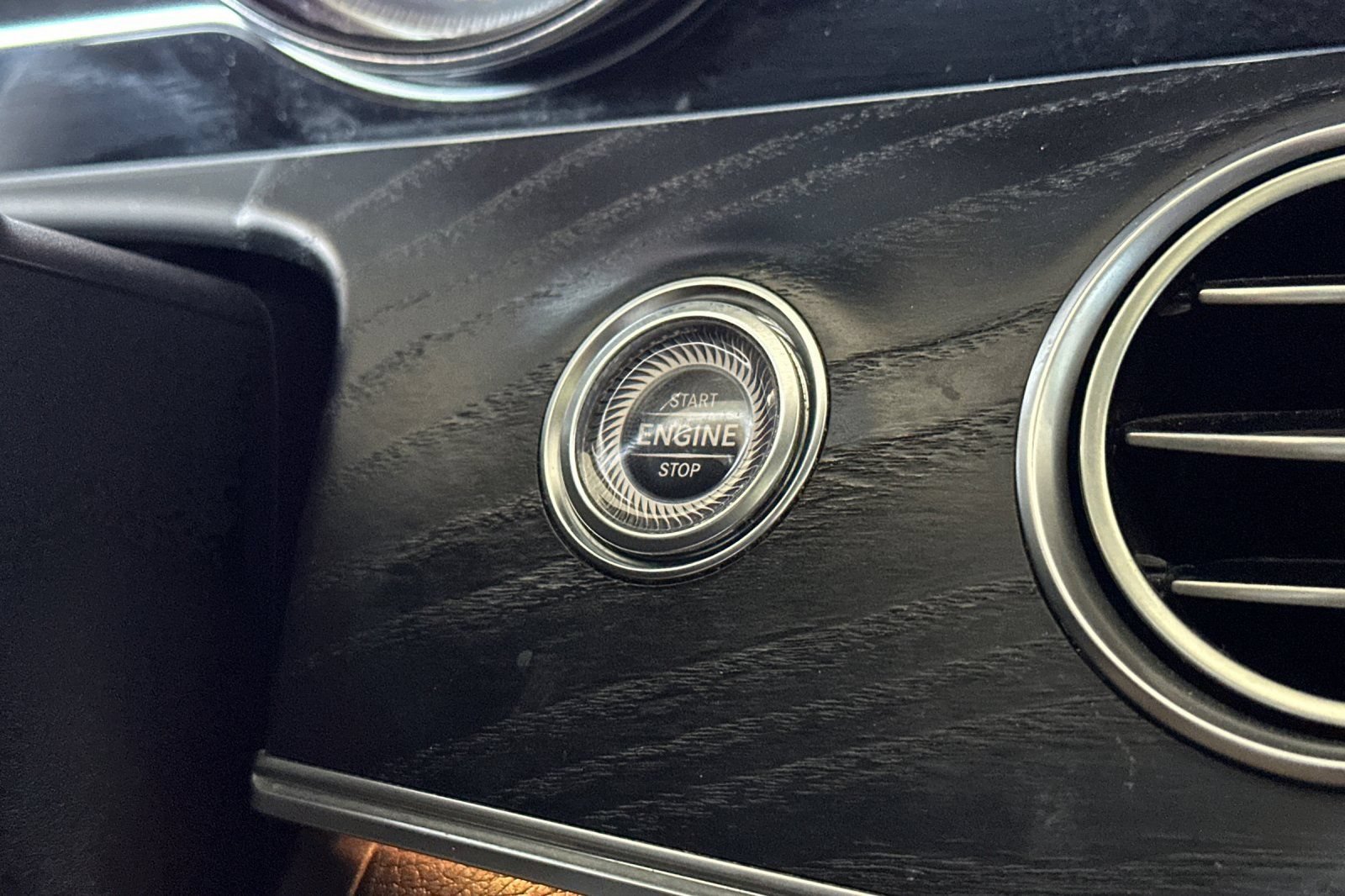 Used 2019 Mercedes-Benz E 300 w/ Premium 1 Package image 19