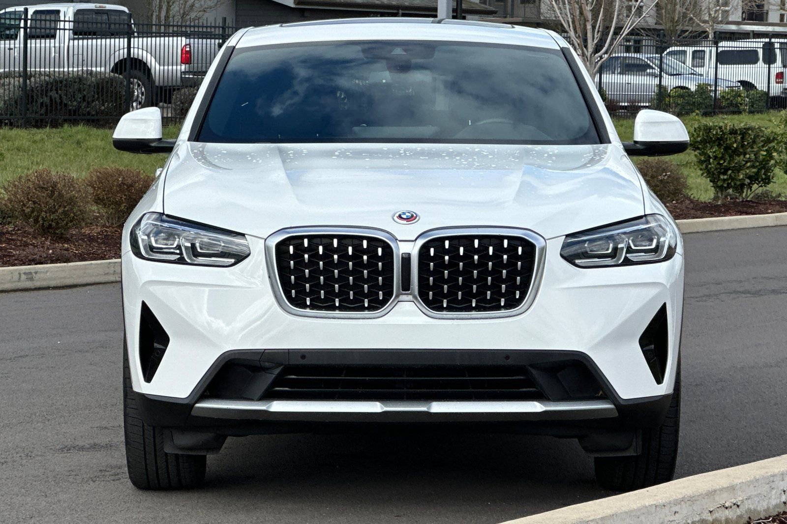 Used 2023 BMW X4 xDrive30i w/ Premium Package AWD/4WD image 8