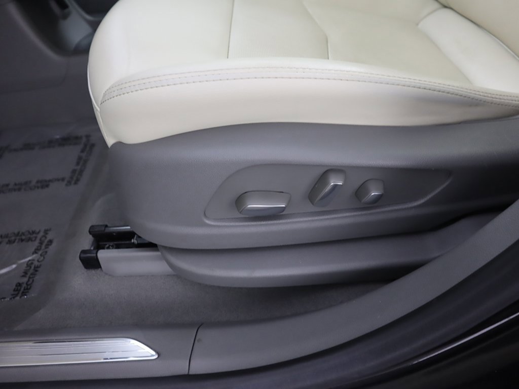 Used 2022 Cadillac XT5 Premium Luxury image 34