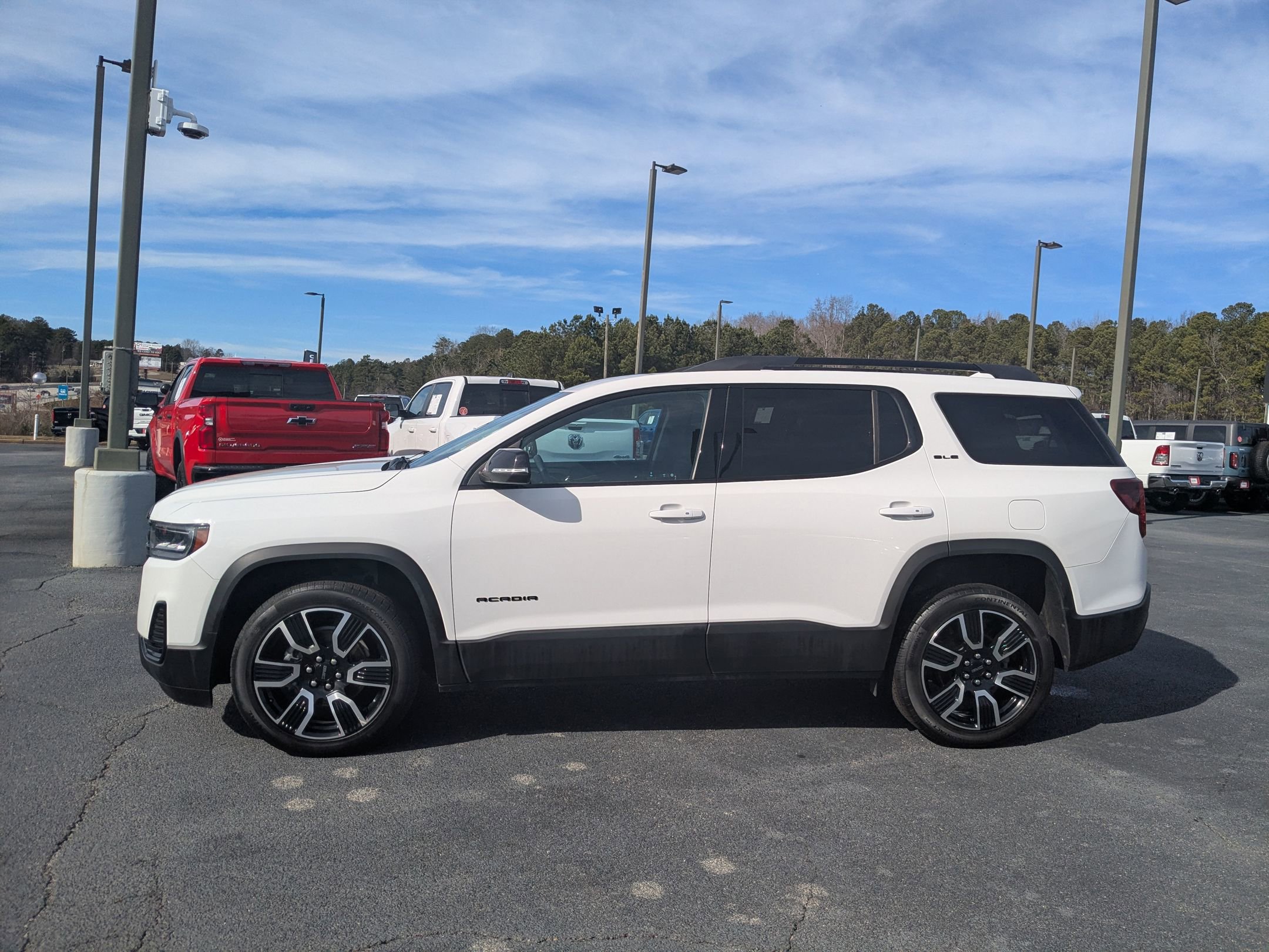 Used 2021 GMC Acadia SLE w/ Elevation Edition image 8
