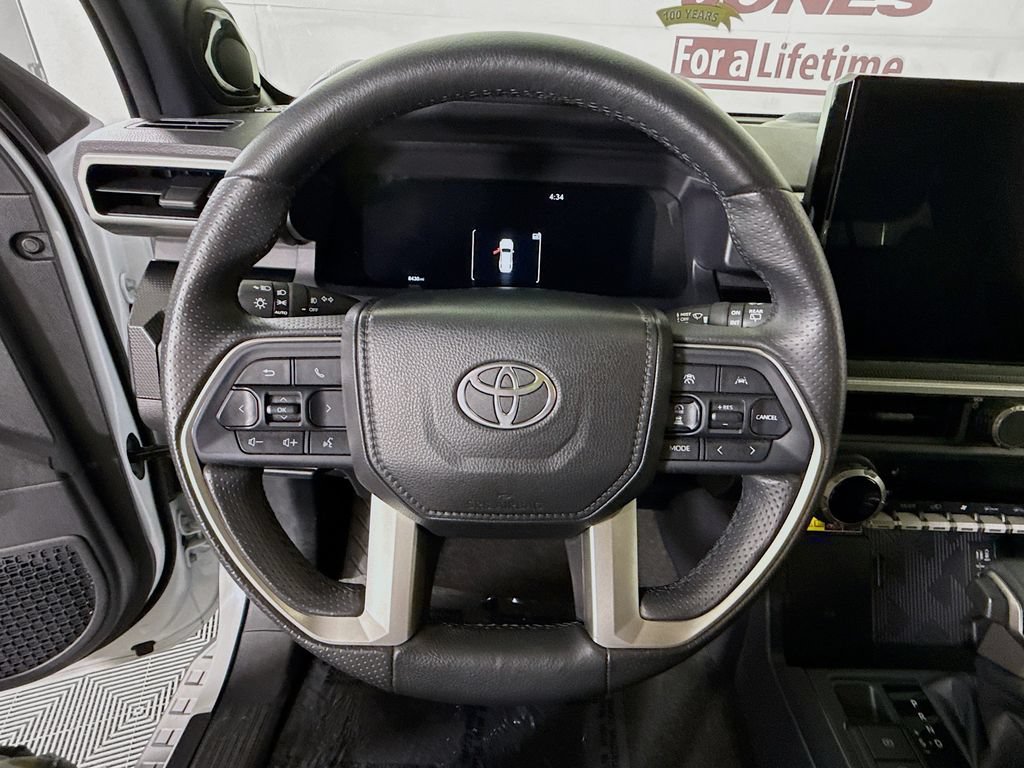 Certified 2025 Toyota 4Runner Limited AWD/4WD image 21