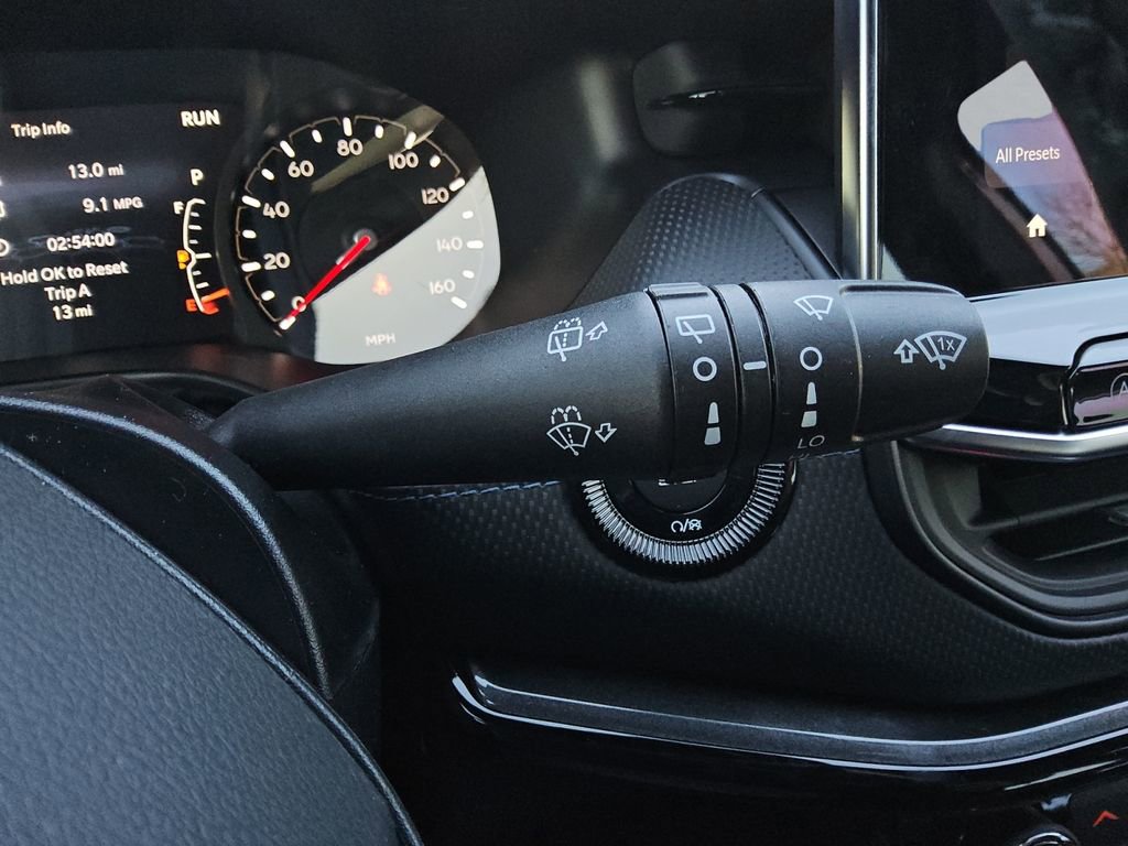 New 2026 Jeep Compass Latitude image 28