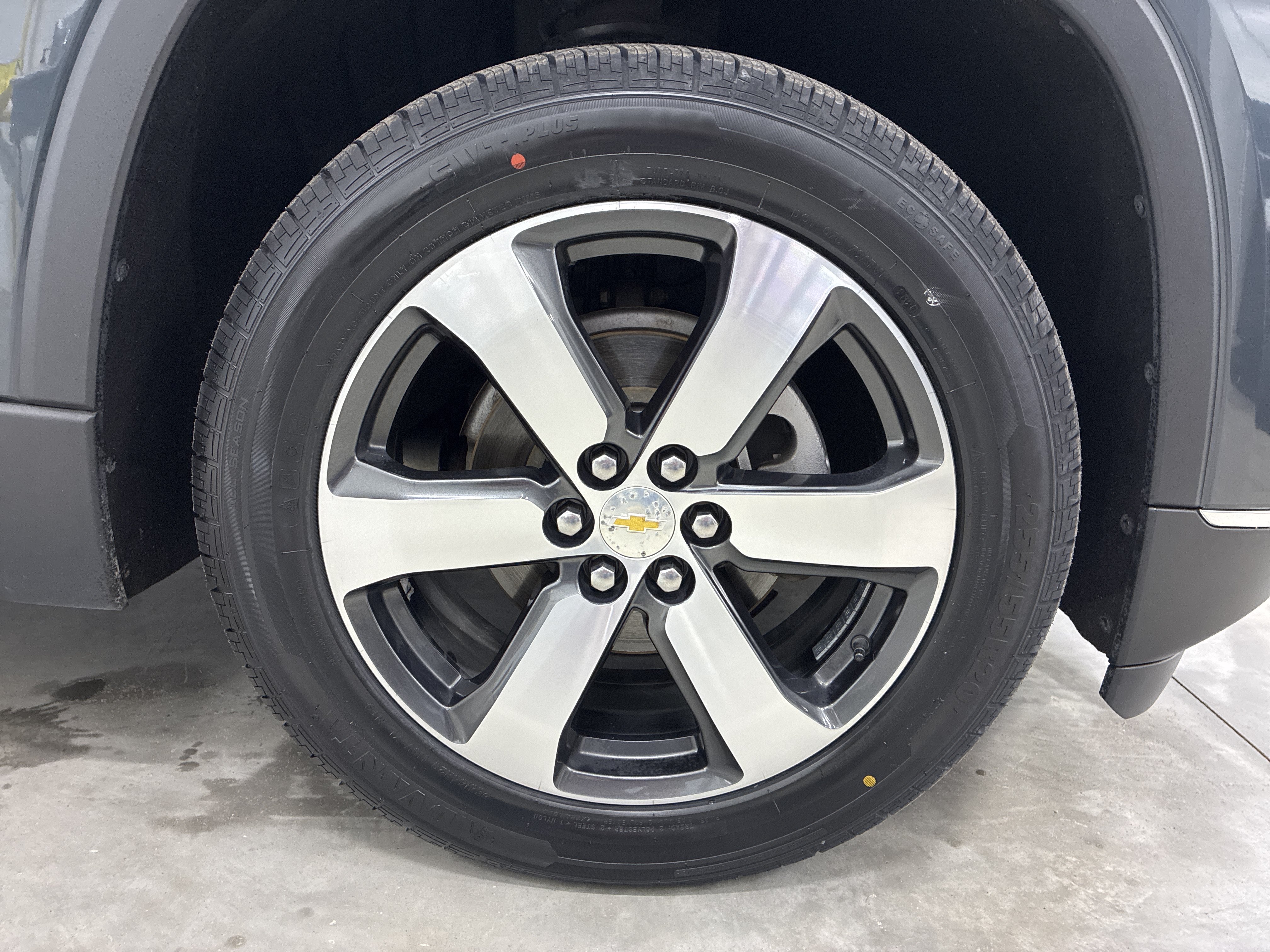 Used 2020 Chevrolet Traverse LT w/ LT Premium Package AWD/4WD image 31