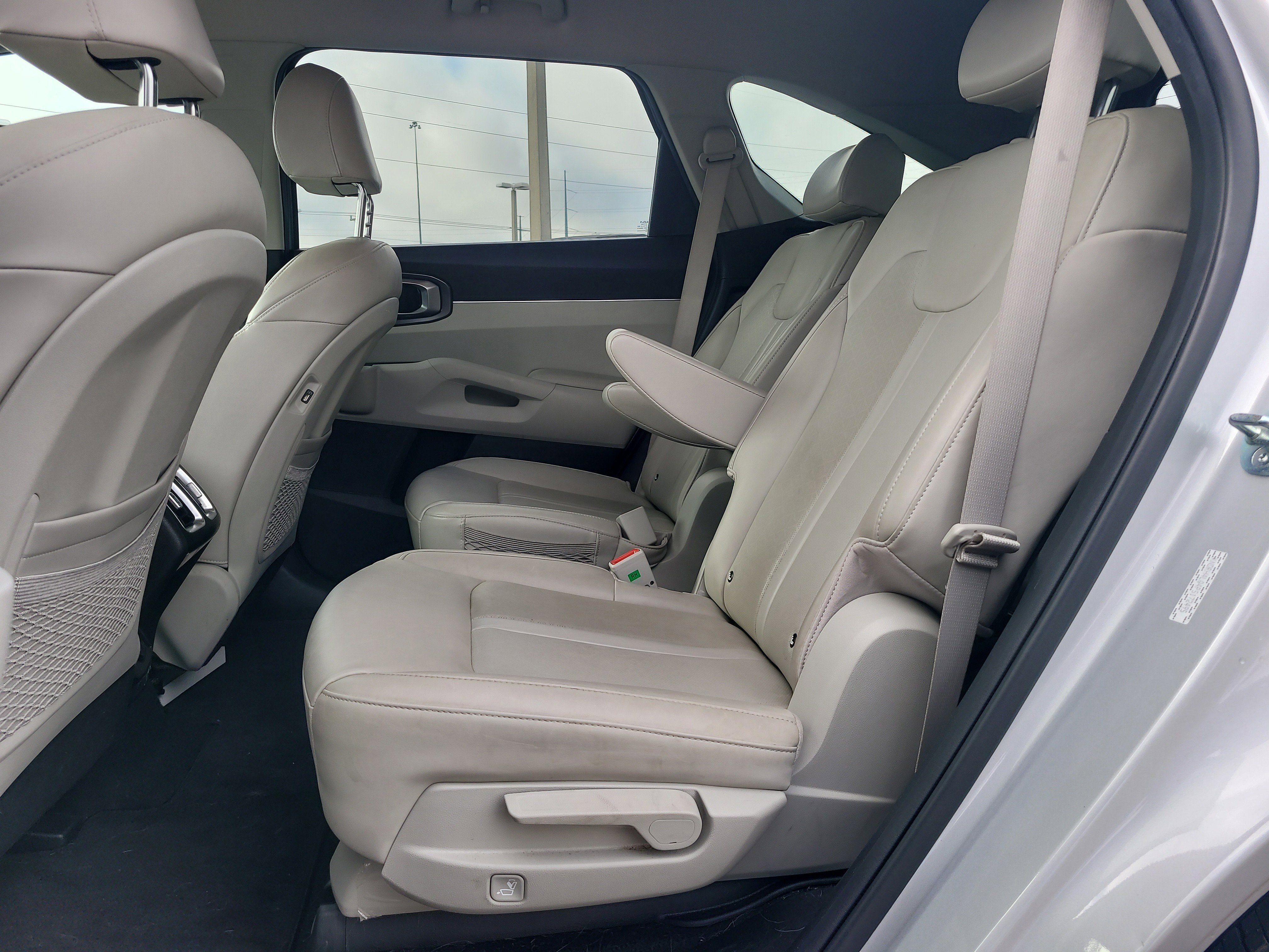 Used 2023 Kia Sorento EX image 11