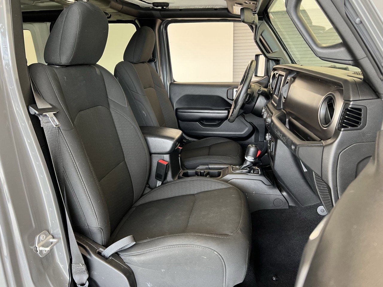 Used 2021 Jeep Wrangler Unlimited Sport image 38