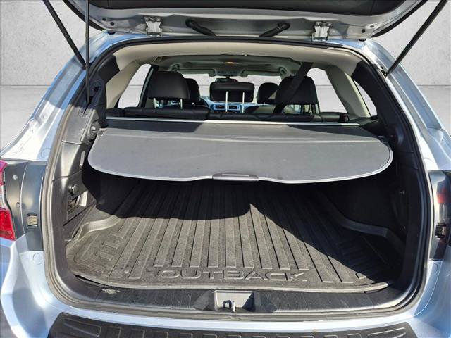 Used 2016 Subaru Outback 2.5i Limited AWD/4WD image 6