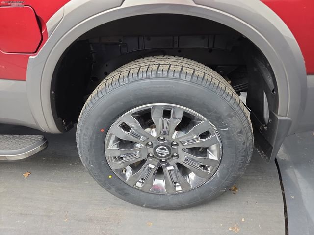 Used 2019 Nissan Titan Platinum Reserve image 16