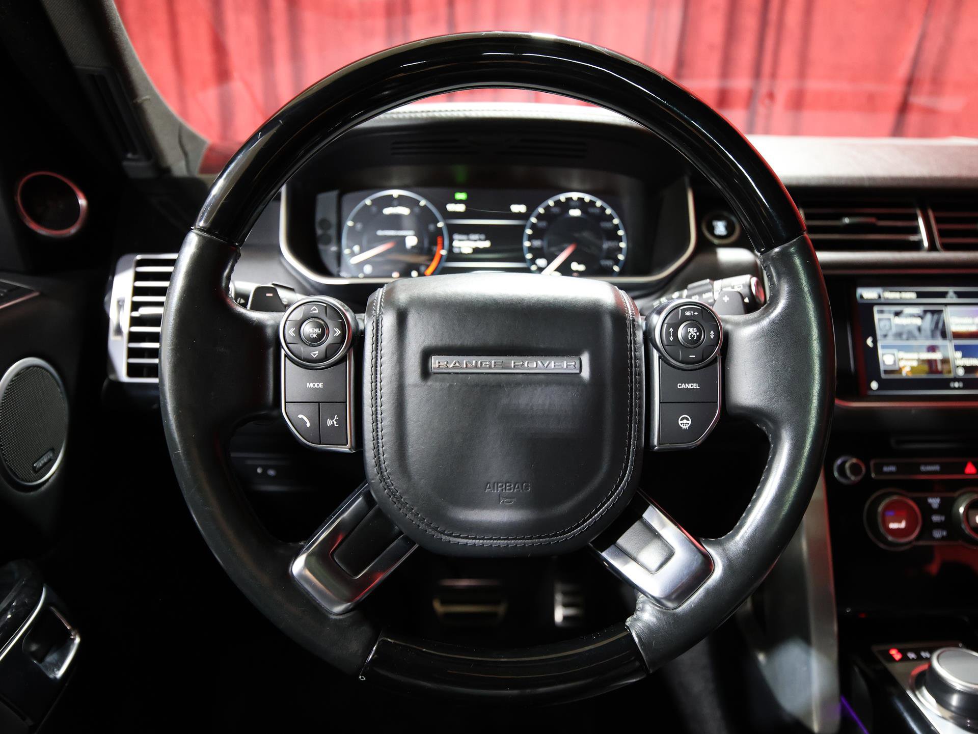 Used 2016 Land Rover Range Rover Supercharged image 17