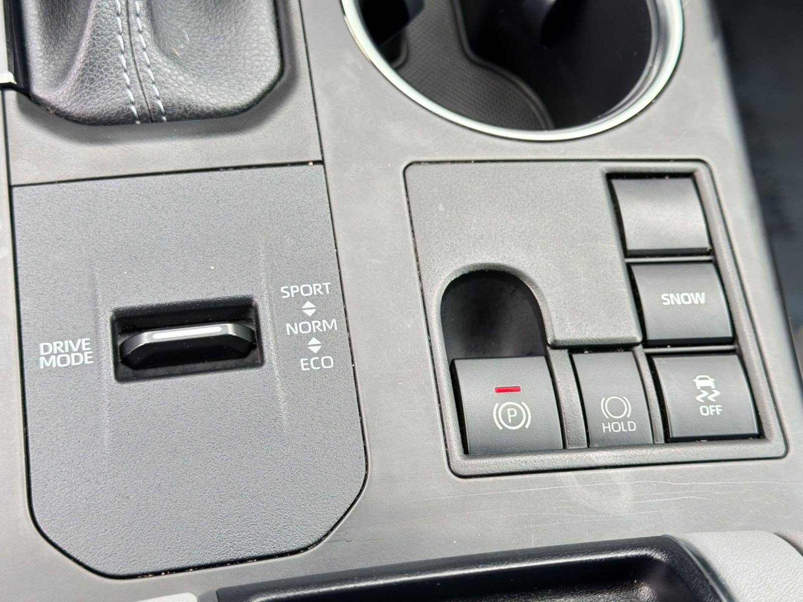 Used 2023 Toyota Highlander XLE FWD image 17