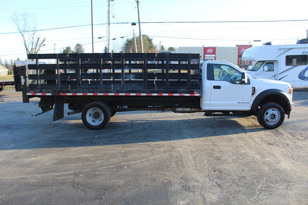Used 2021 Ford F550 4x4 STAKE BED POWERSTROKE image 8