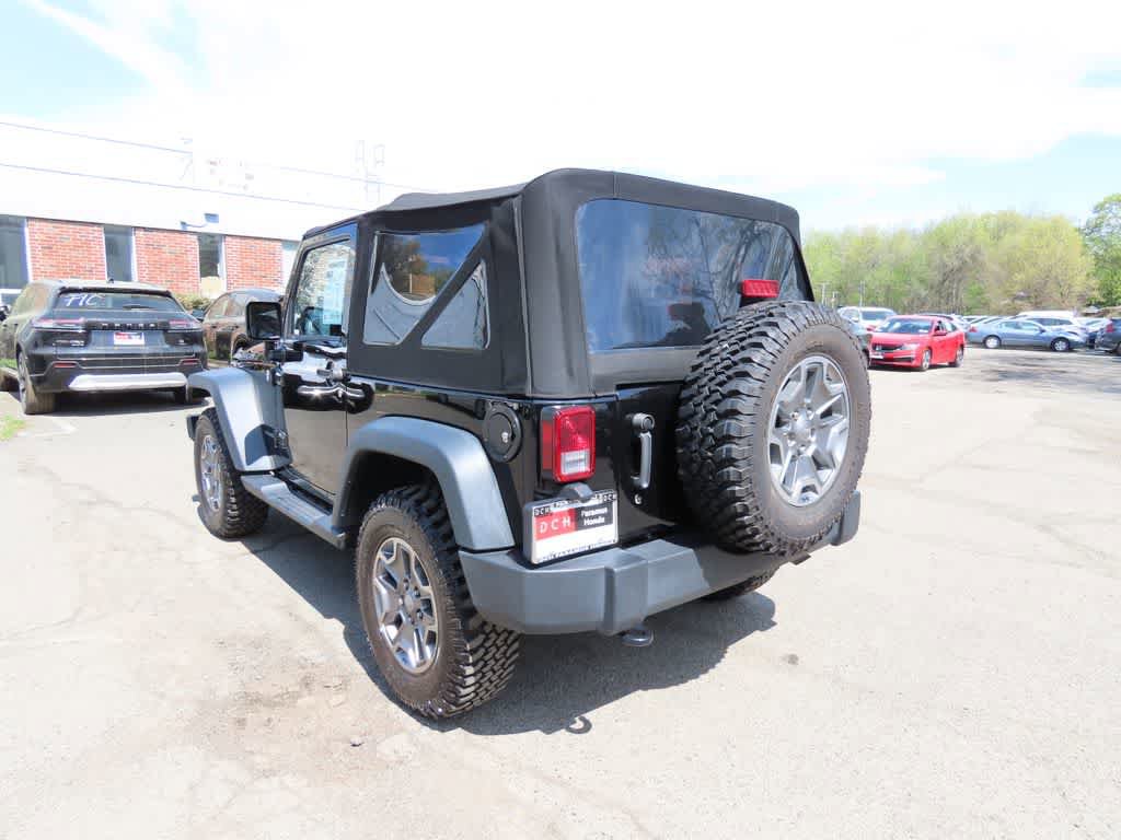 Used 2015 Jeep Wrangler Rubicon w/ Power Convenience Group image 4