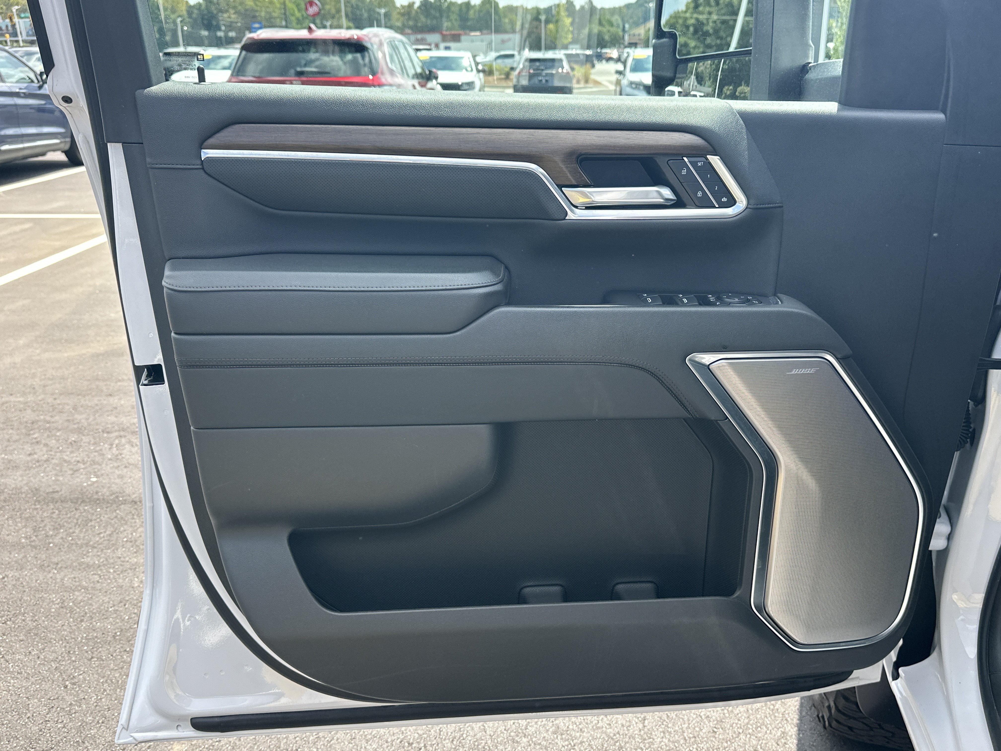 Used 2024 Chevrolet Silverado 3500 High Country w/ High Country Premium Package AWD/4WD image 11