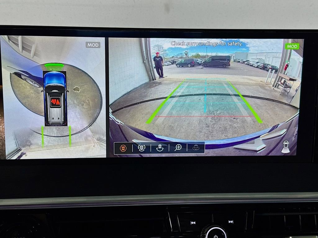 Used 2025 INFINITI QX80 Sensory image 14