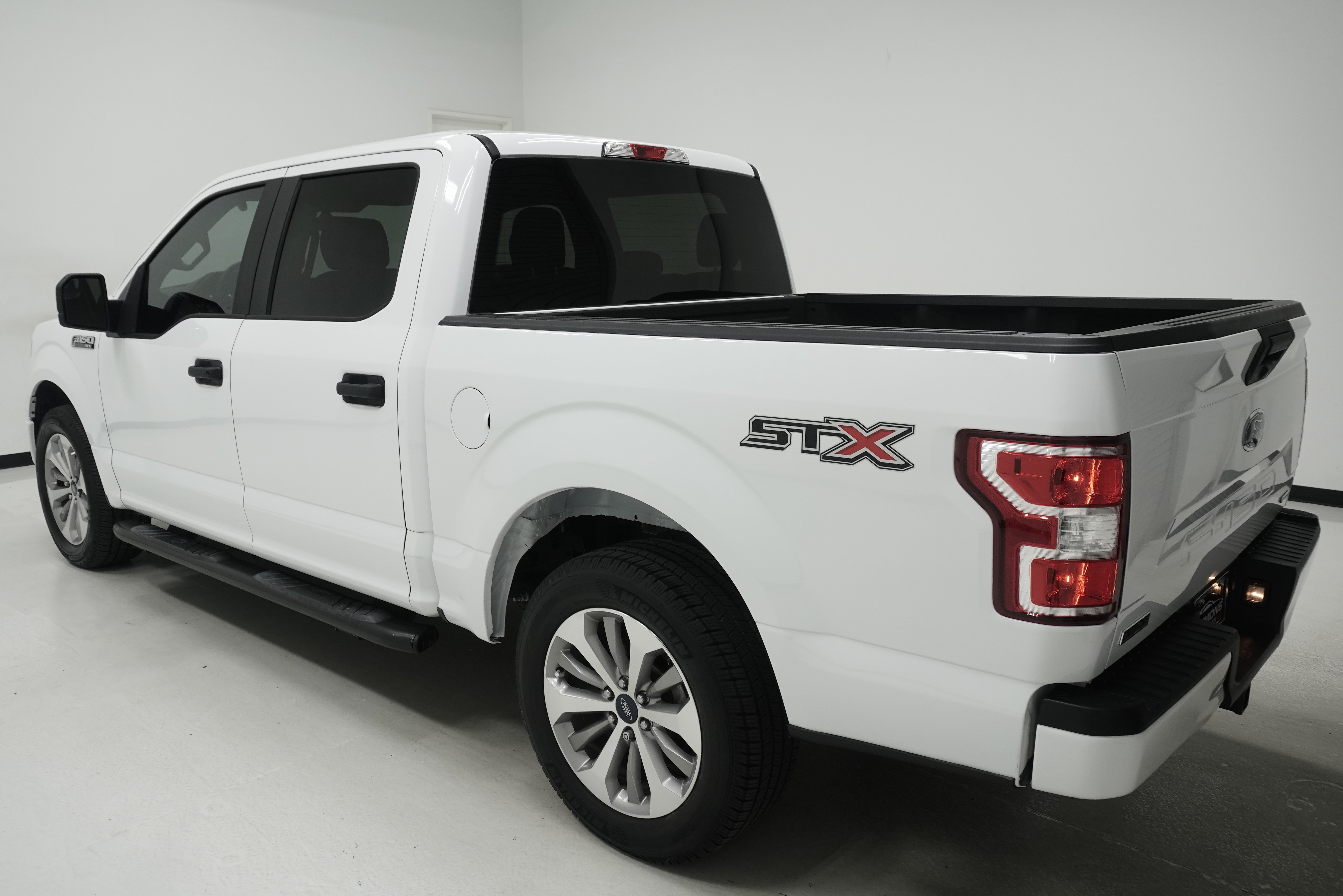 Used 2018 Ford F150 XL w/ Equipment Group 101A Mid RWD image 5