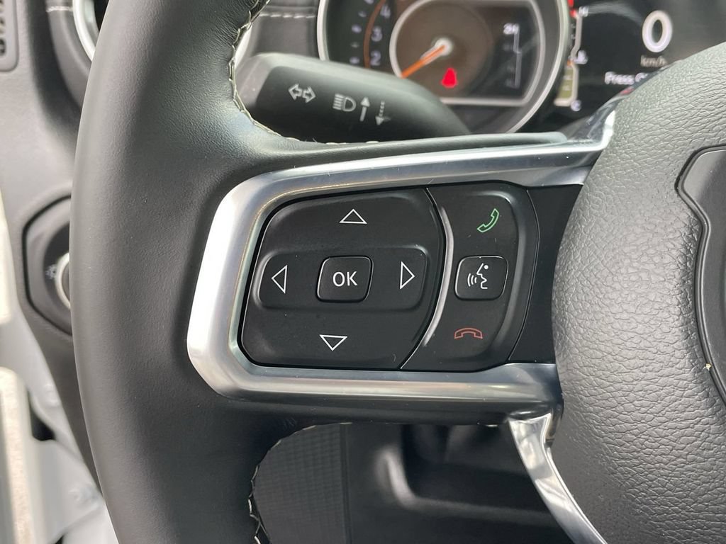 Used 2020 Jeep Wrangler Unlimited Sahara AWD/4WD image 30
