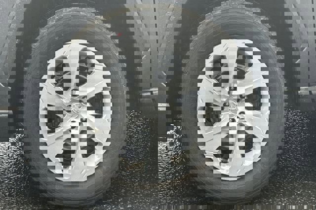 Certified 2025 Toyota RAV4 LE image 31