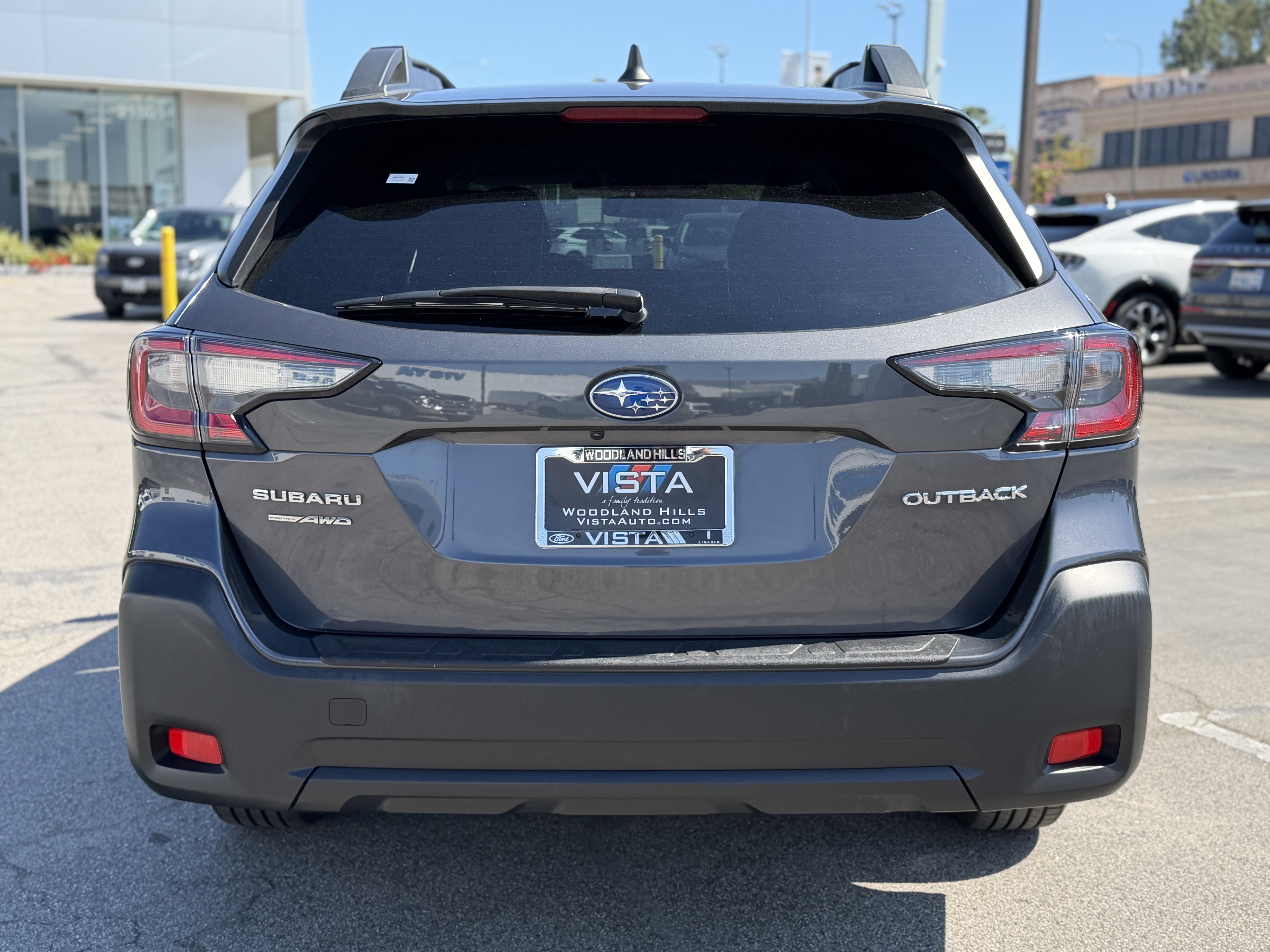 Used 2023 Subaru Outback Premium image 7