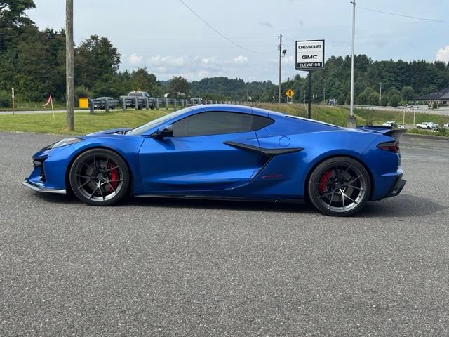 Used 2023 Chevrolet Corvette Z06 w/ Battery Protection Package RWD image 4