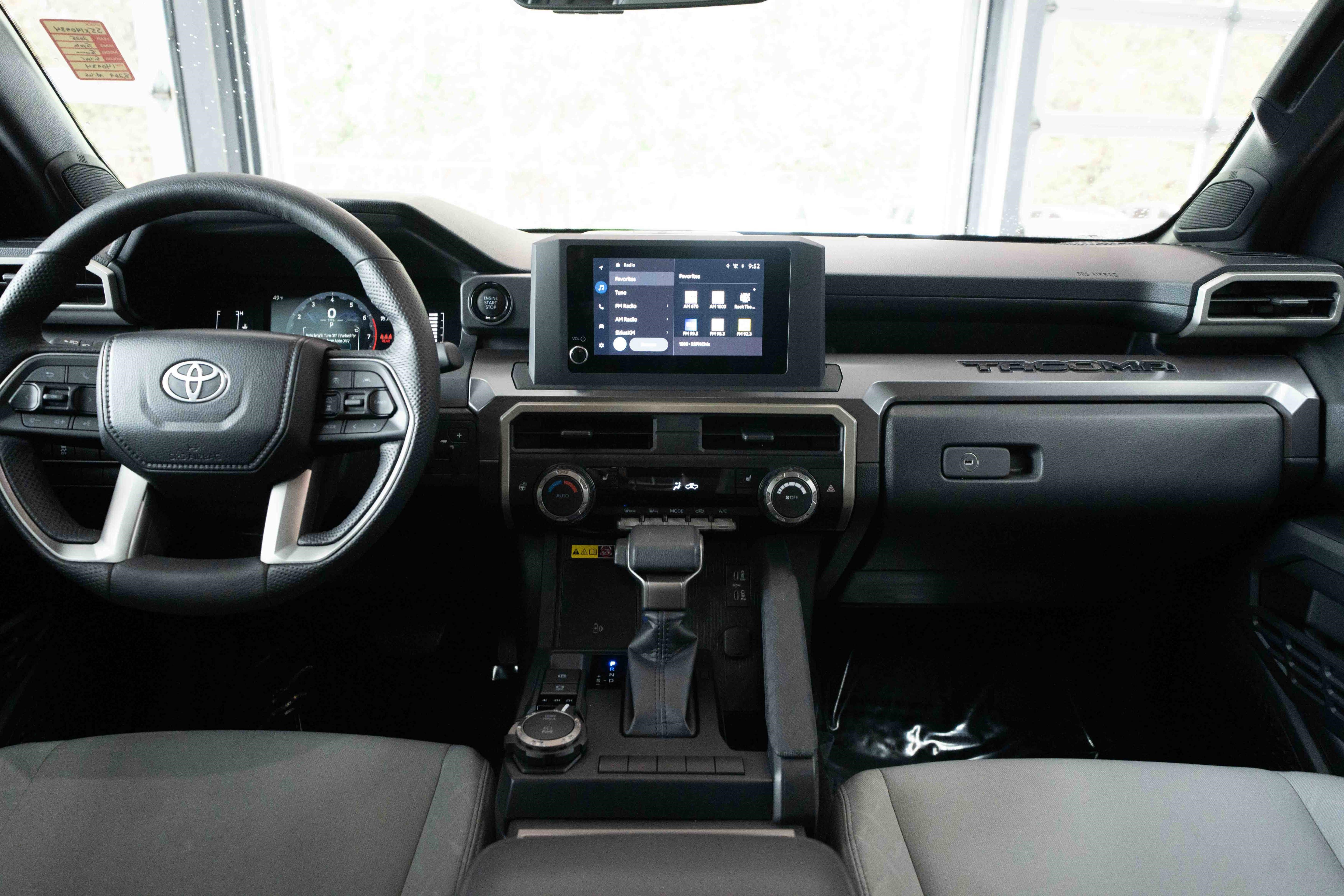 Used 2025 Toyota Tacoma SR5 AWD/4WD image 20