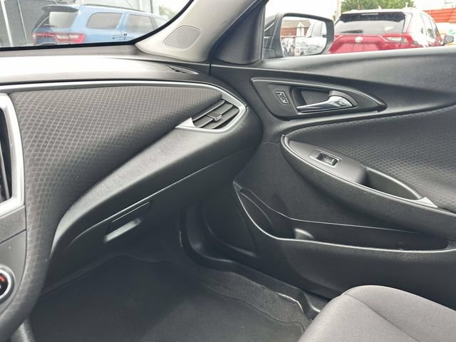 Used 2023 Chevrolet Malibu LT FWD image 34