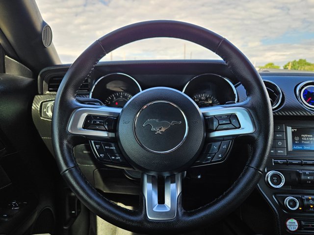 Used 2015 Ford Mustang Coupe RWD image 11