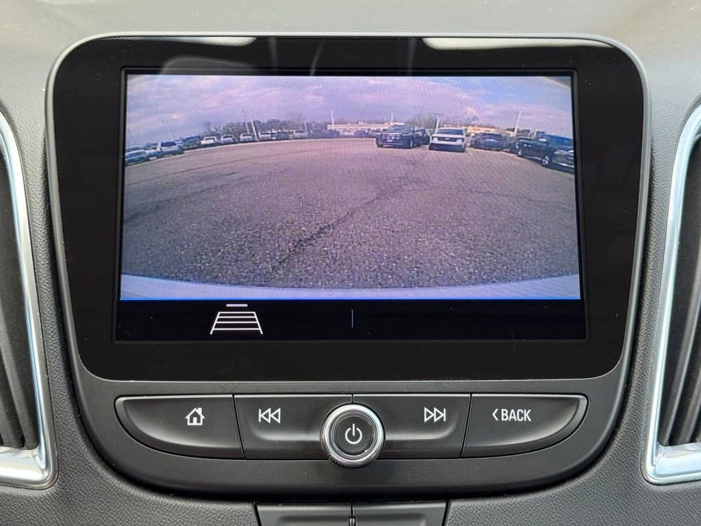 Used 2020 Chevrolet Malibu LT FWD image 17