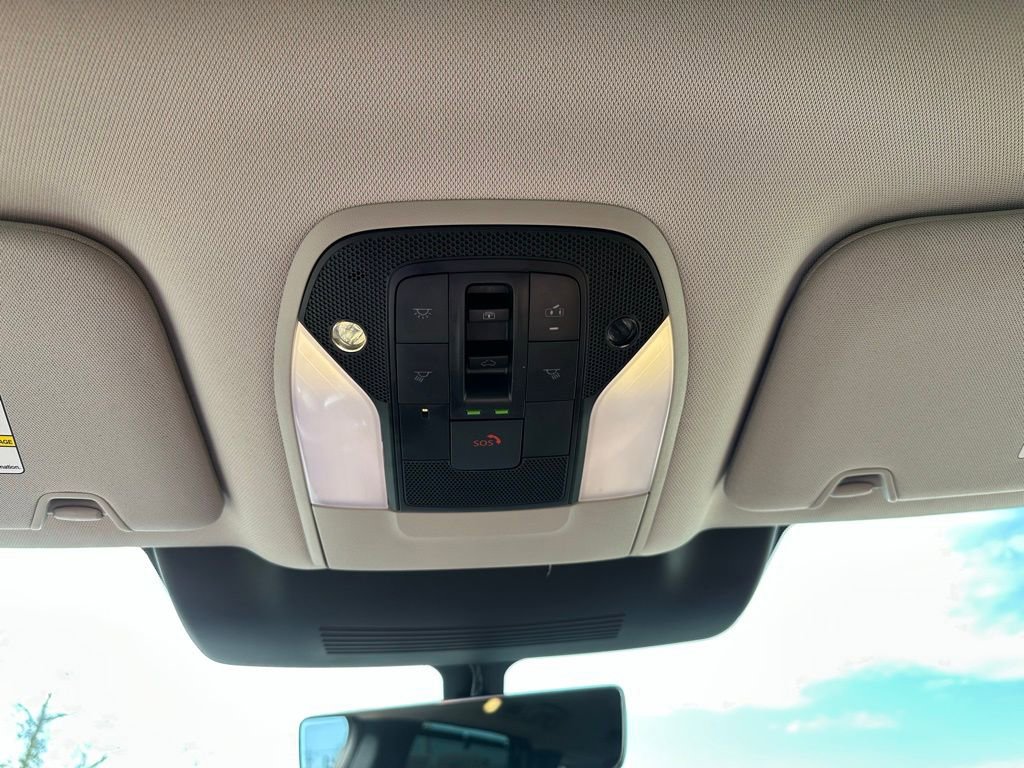 Used 2024 INFINITI QX60 Sensory w/ Vision Package image 16