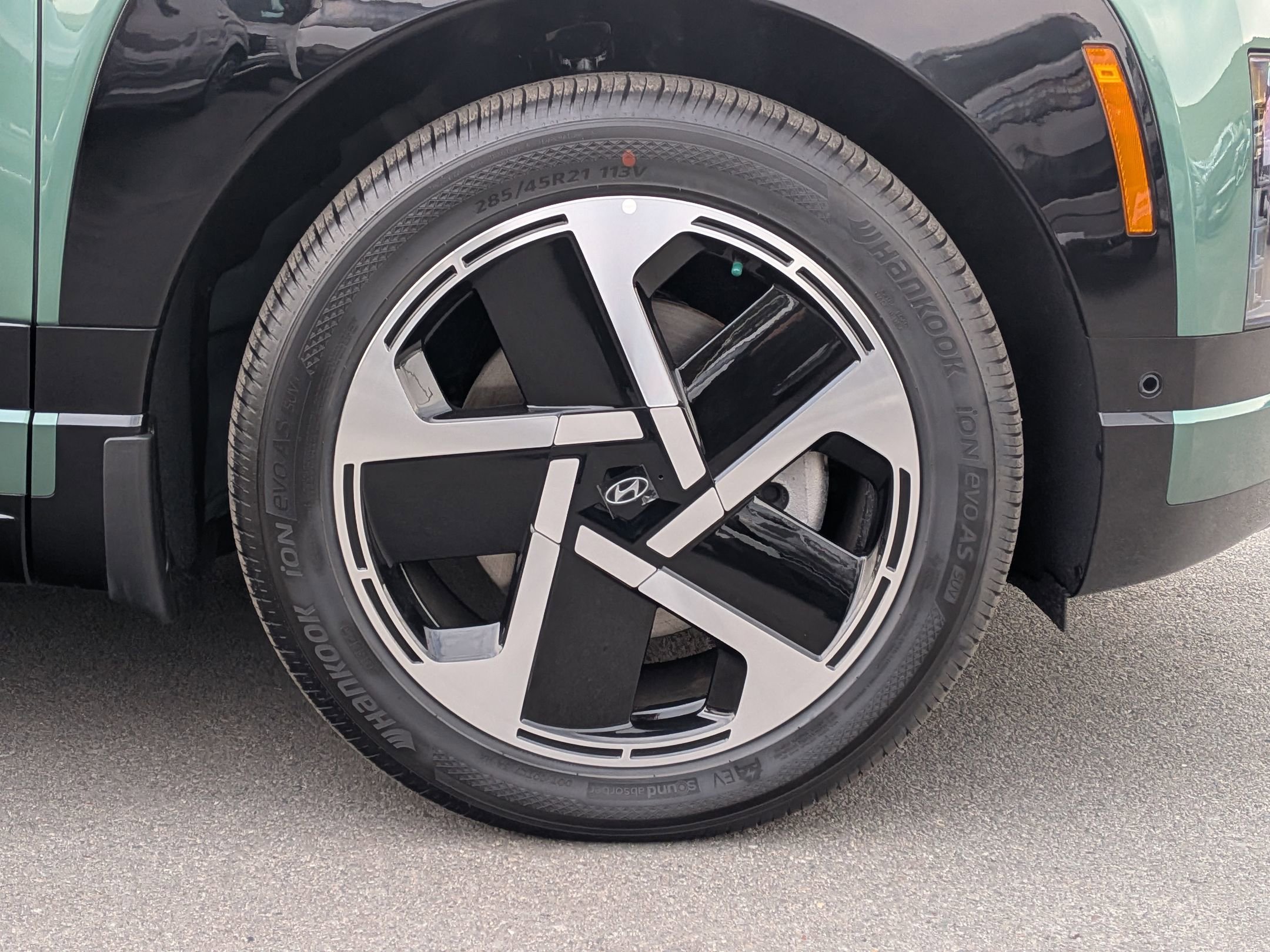 New 2026 Hyundai Ioniq 9 Limited image 7