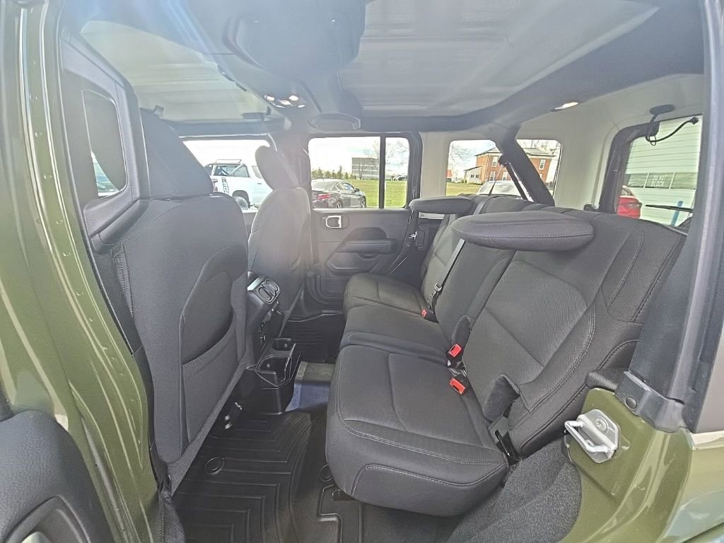 Used 2022 Jeep Wrangler Unlimited Sahara w/ Dual Top Group image 25