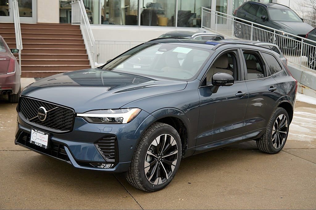 New 2026 Volvo XC60 B5 Plus w/ Protection Package Premier image 6