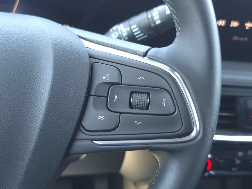 Used 2025 Buick Encore GX Sport Touring FWD image 16