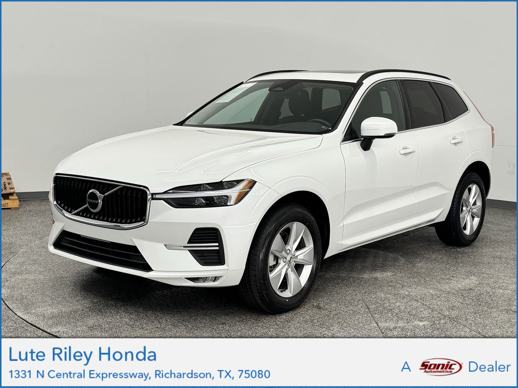 Used 2022 Volvo XC60 B5 Momentum
