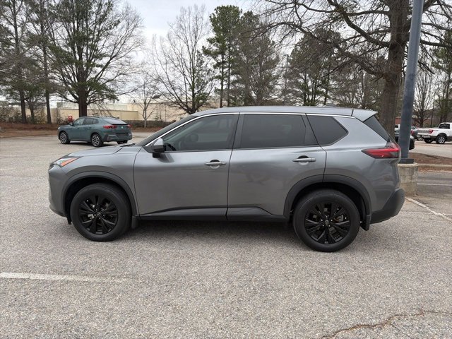 Used 2023 Nissan Rogue SV video 1