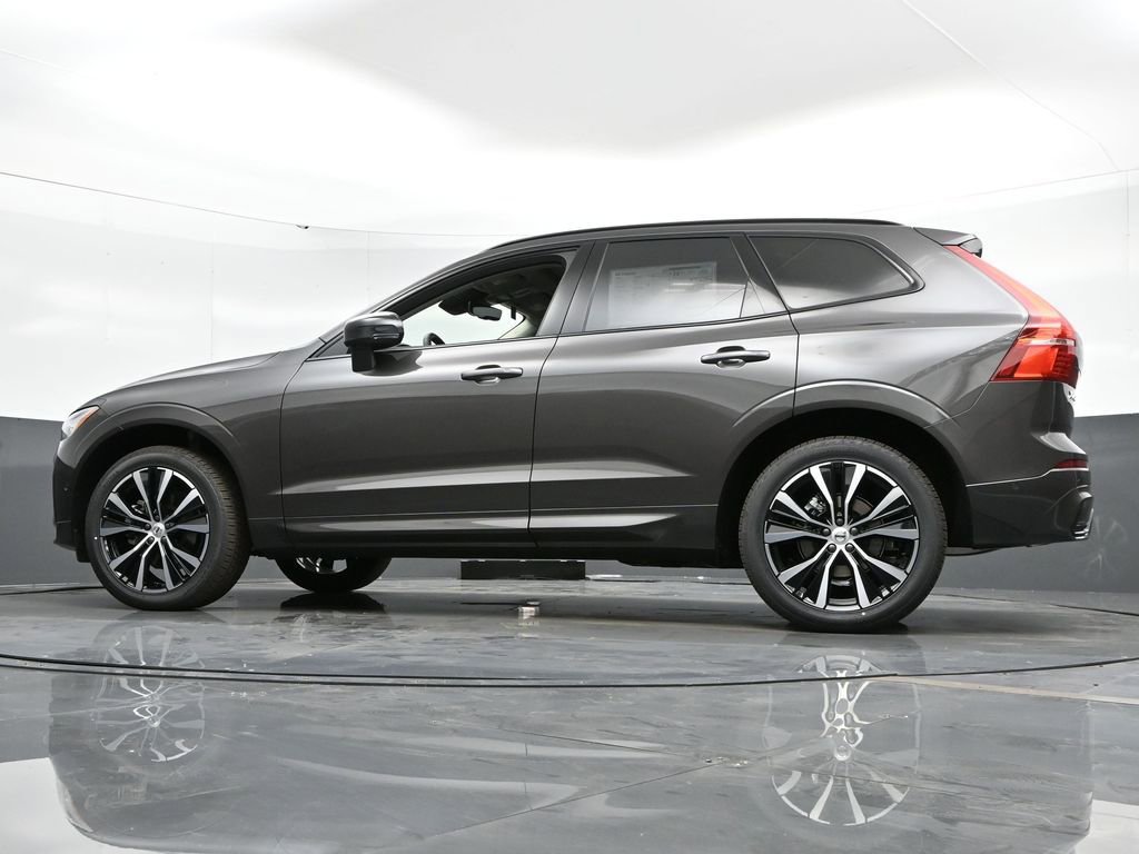 New 2025 Volvo XC60 B5 Plus w/ Protection Package Premier image 45
