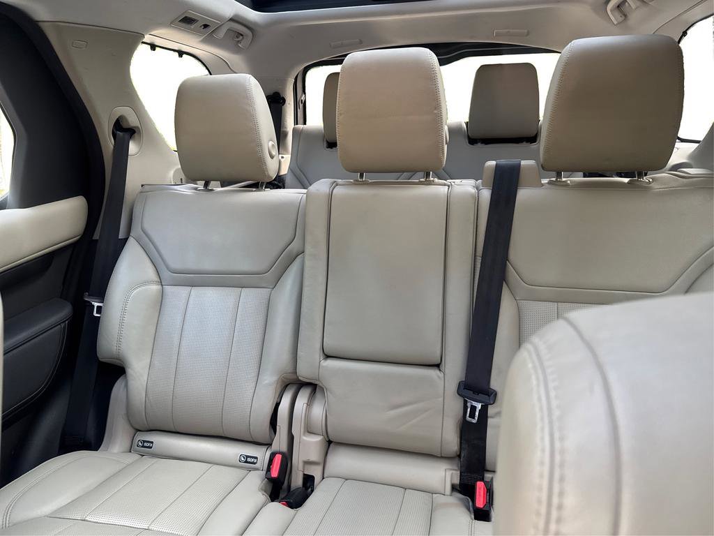 Used 2018 Land Rover Discovery SE AWD/4WD image 14