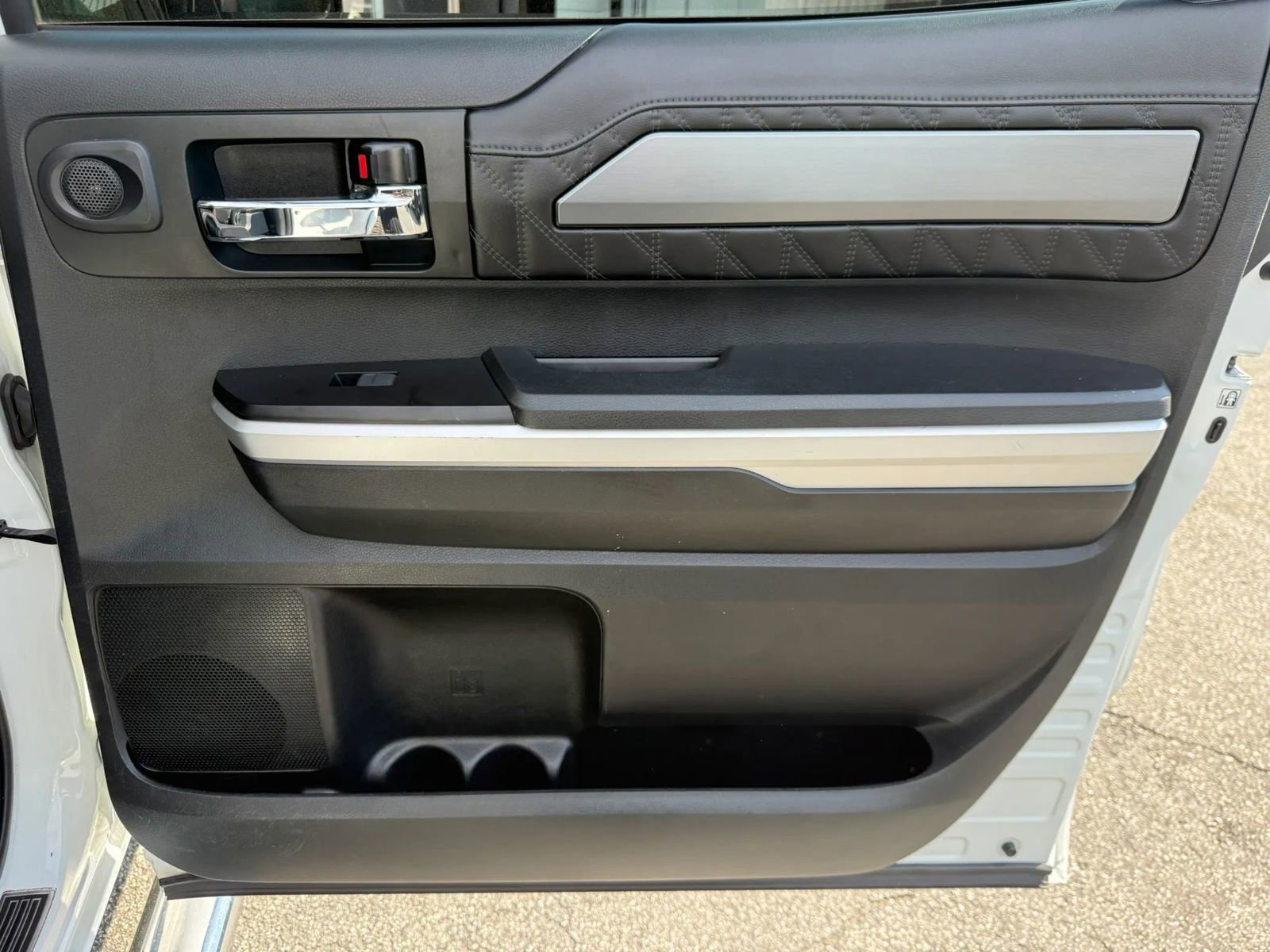 Used 2017 Toyota Tundra Platinum image 25