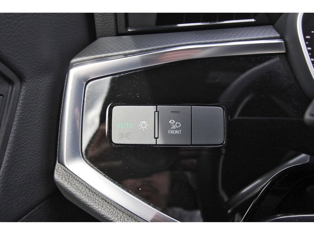 Used 2025 Audi Q3 2.0T Premium AWD/4WD image 23