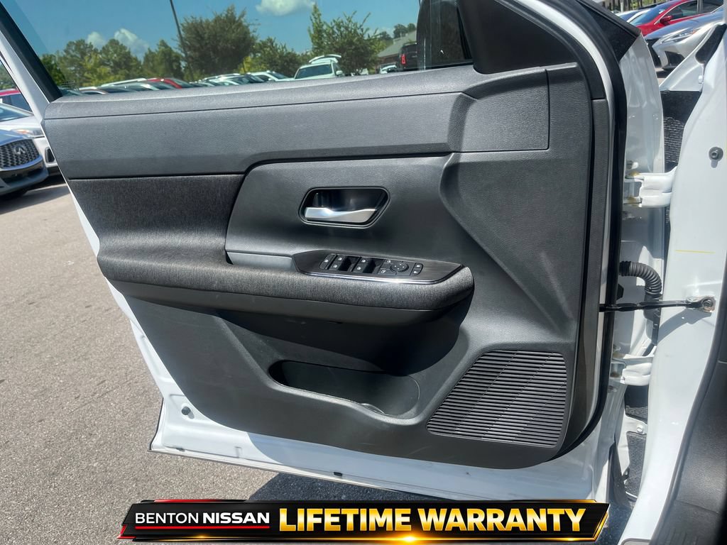 Certified 2026 Nissan Kicks SV w/ SV Premium Package FWD image 12