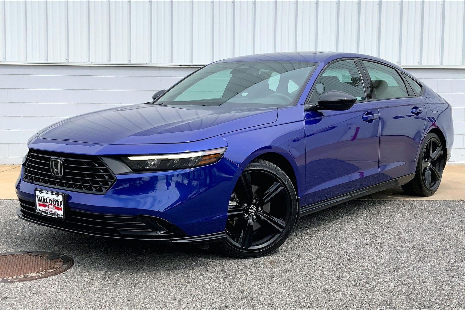 Used 2023 Honda Accord Sport image 2