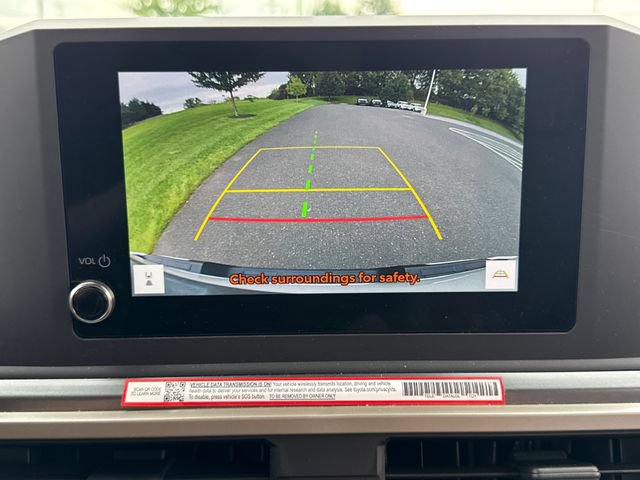 Certified 2025 Toyota Tacoma SR5 AWD/4WD image 32