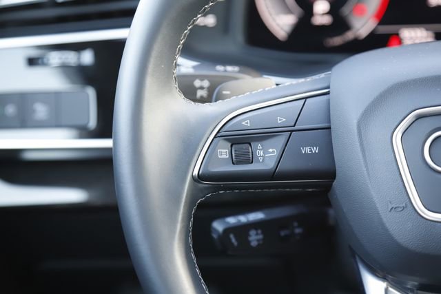 Used 2025 Audi Q7 2.0T Premium w/ Convenience Plus Package AWD/4WD image 21