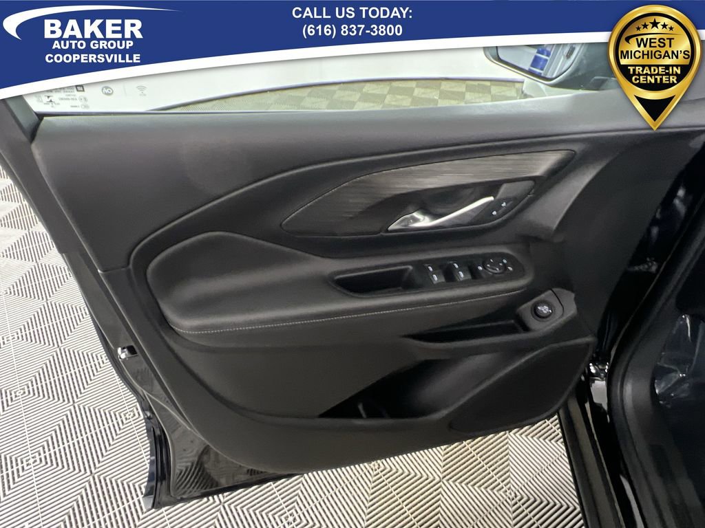 Used 2022 GMC Terrain SLE w/ Driver Convenience Package image 23