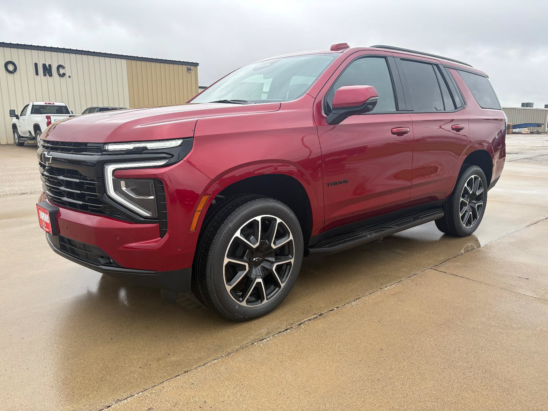 New 2027 Chevrolet Tahoe RST w/ Comfort Package AWD/4WD image 2