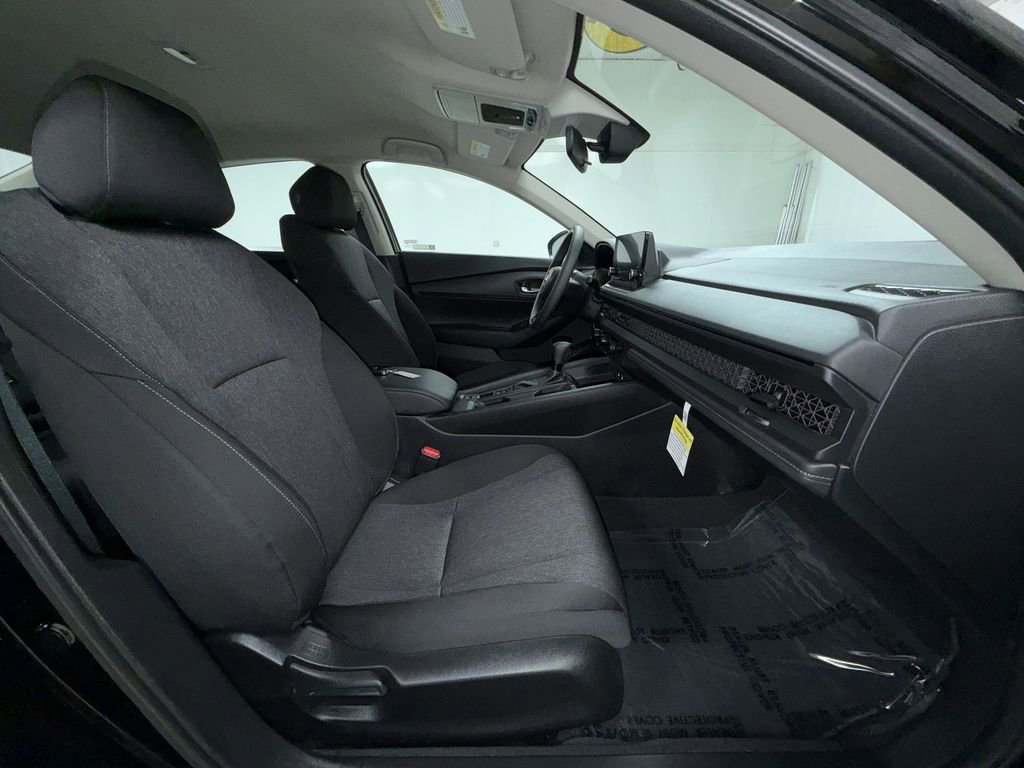 Used 2025 Honda Accord LX image 11