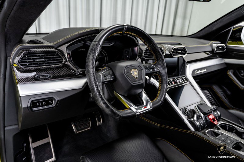 Used 2019 Lamborghini Urus image 24